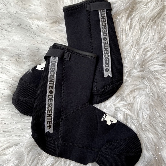 Descente Unisex Biking Socks - Picture 2 of 5